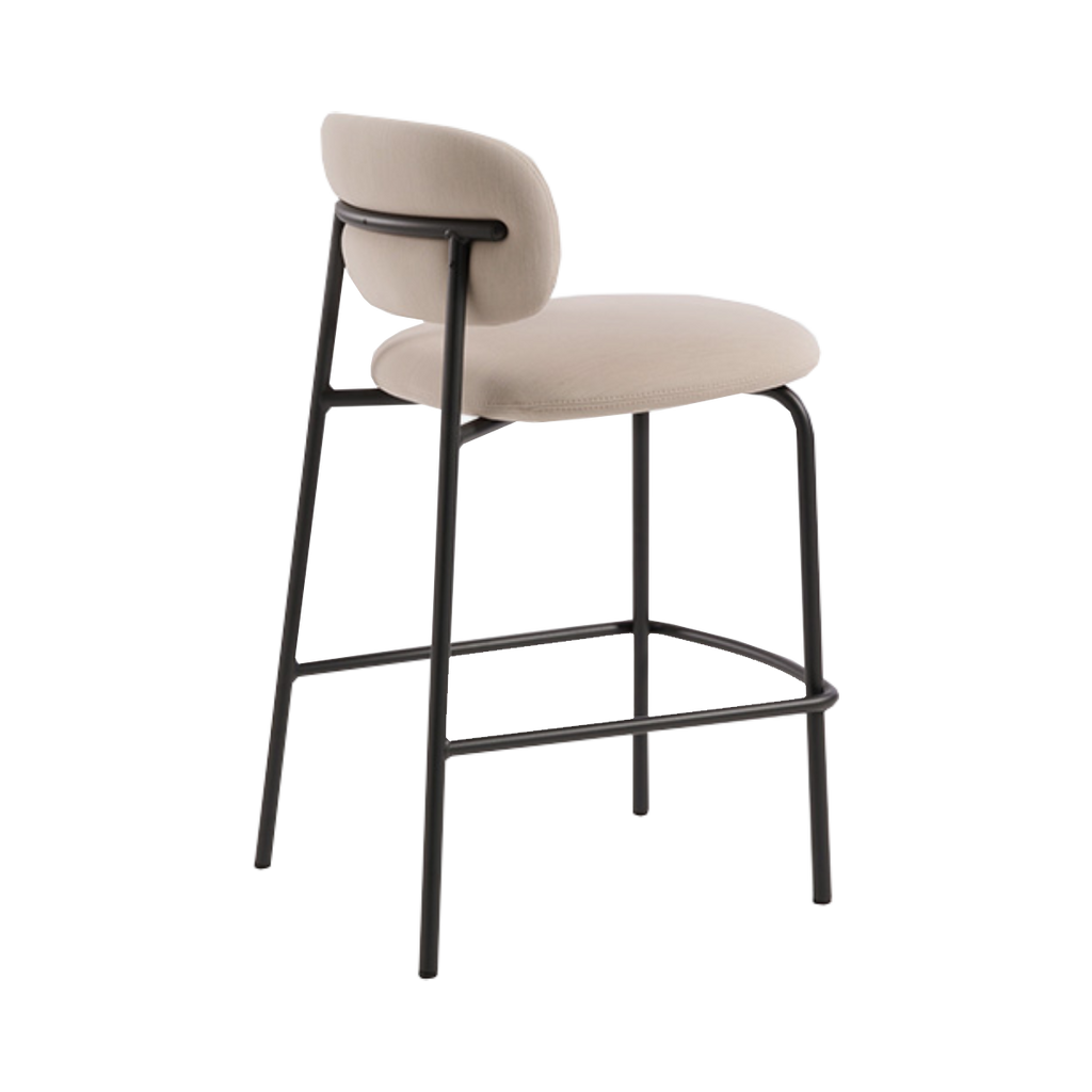Silla alta Envy beige con estructura metálica negro
