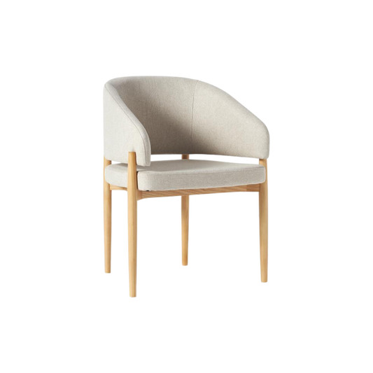 Silla Kara beige con patas de madera capirona