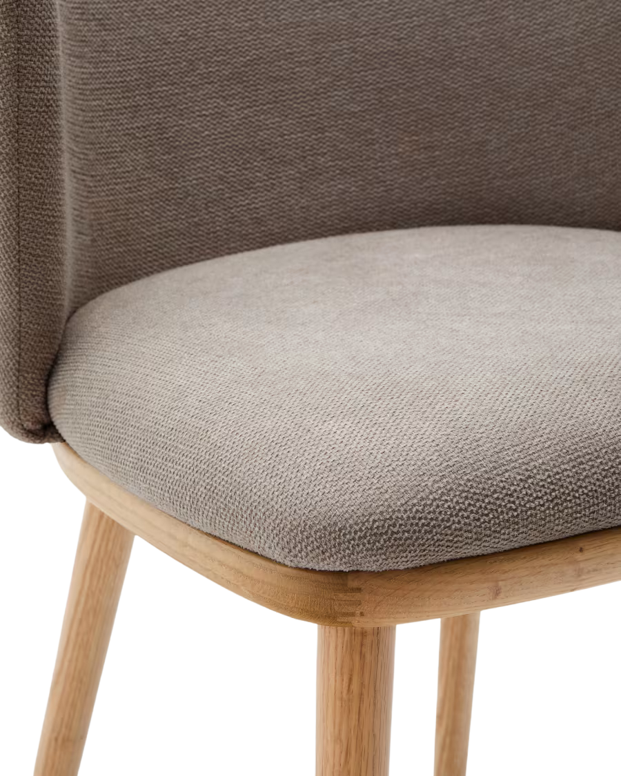 Silla Collin de chenilla marron con patas de madera maciza