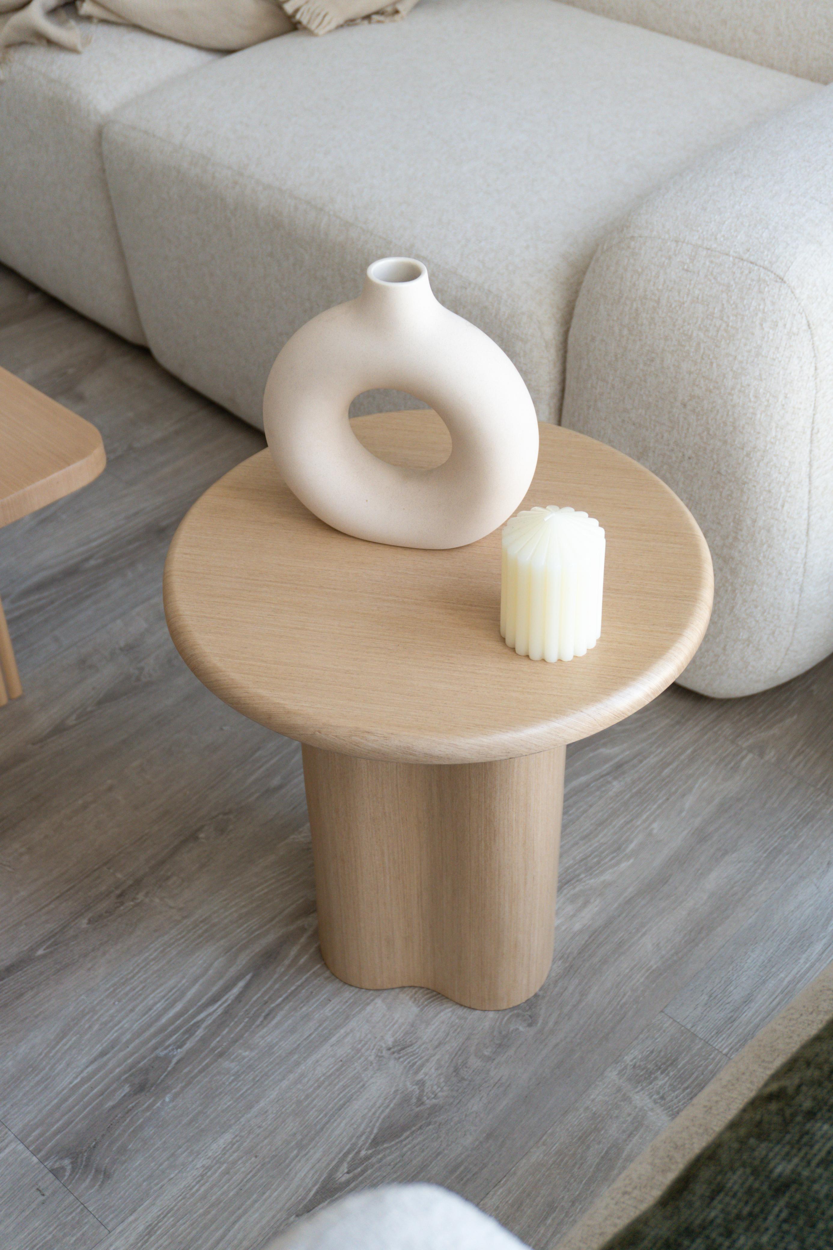 Mesa auxiliar Essi chapado en madera roble blanco