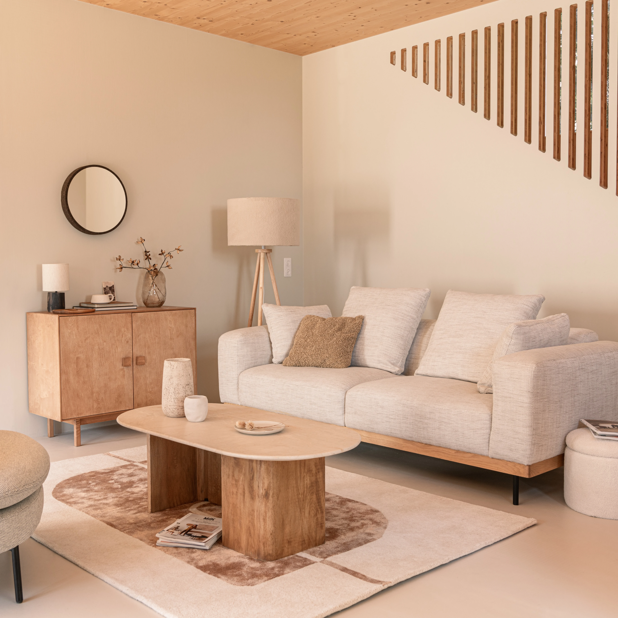 Sofá Arizona beige con patas metálica (3 plazas)
